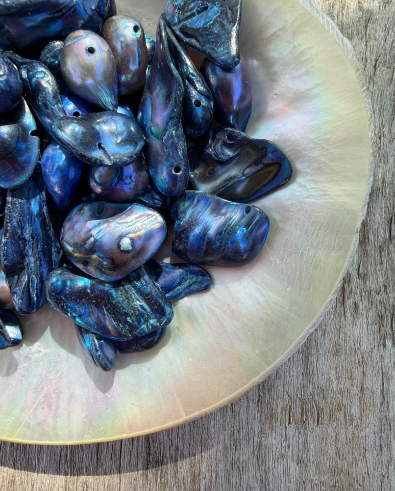 Freshwater Pearls - Navy Baroque