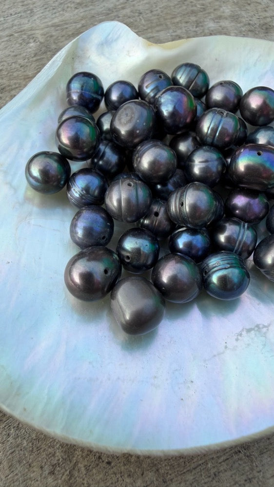 Freshwater Pearls - Deepest Iridescent Blue