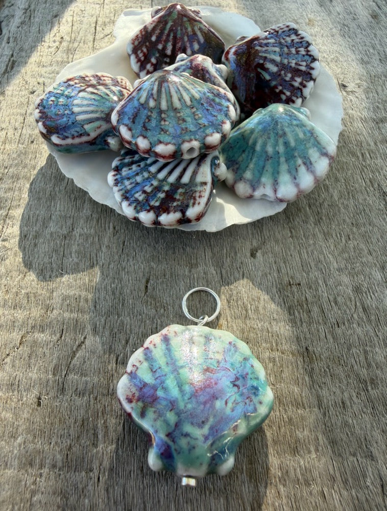 Scallop Marker Holder- Maroon & Gray Blue