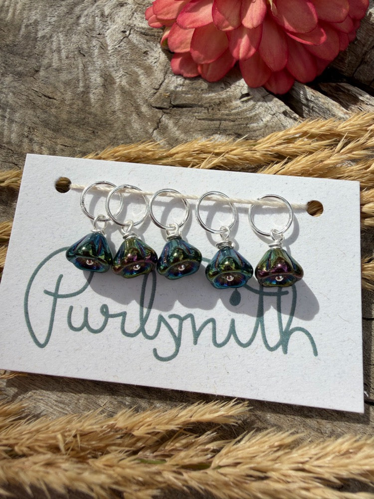 Metallic Glass Flowers