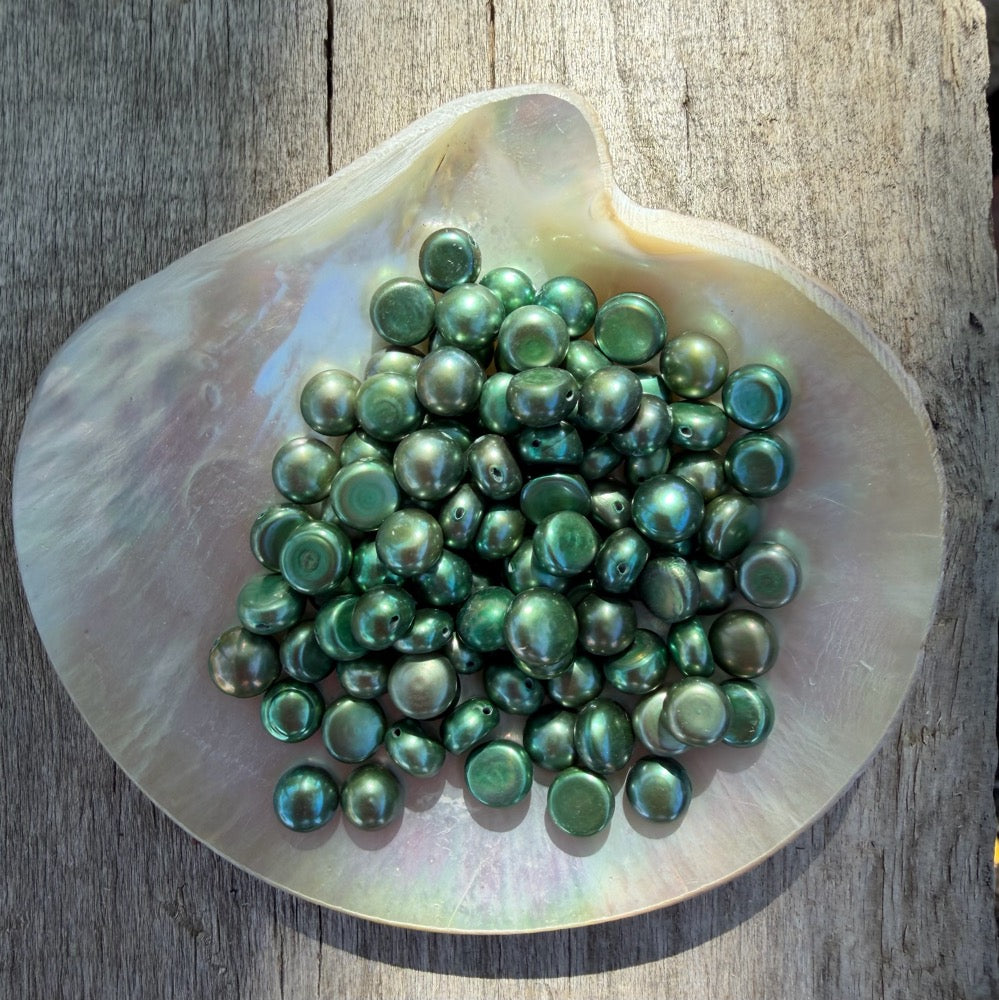 Freshwater Pearls - Emerald Green Button