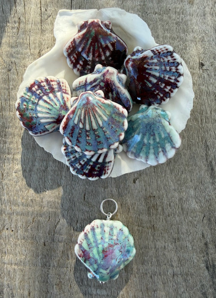 Scallop Marker Holder- Maroon & Gray Blue