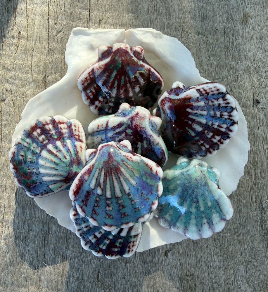 Scallop Marker Holder- Maroon & Gray Blue