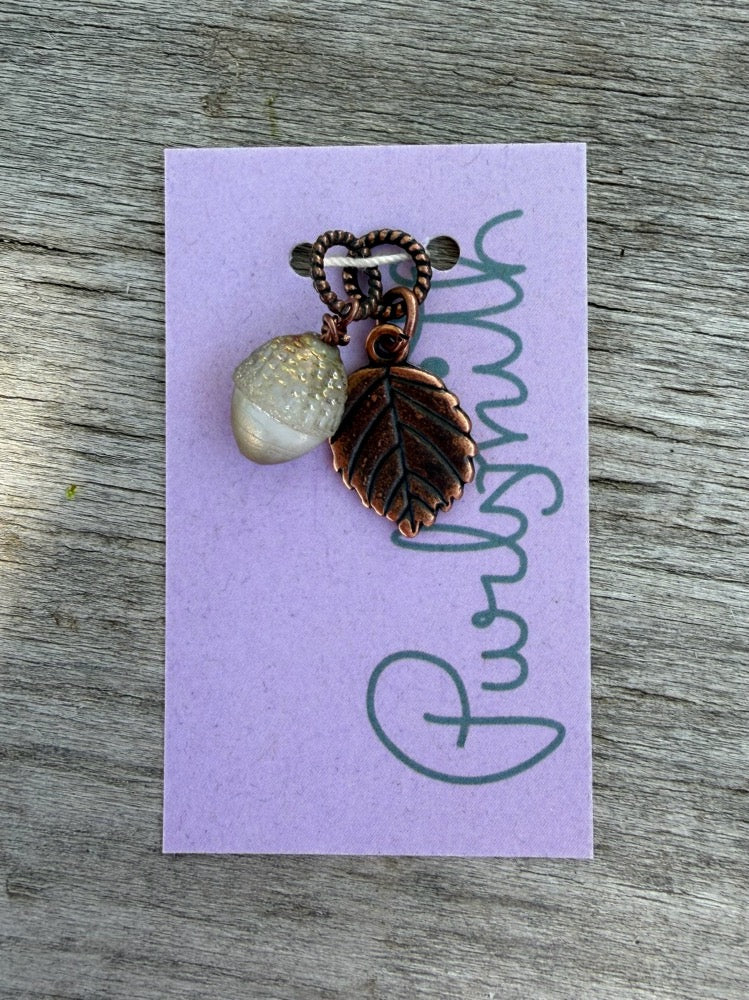 Acorn Duo