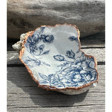 Load image into Gallery viewer, Oyster Shell Vessels- Navy Floral
