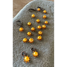 Load image into Gallery viewer, Antique Copper &amp; Pearl Sunflower
